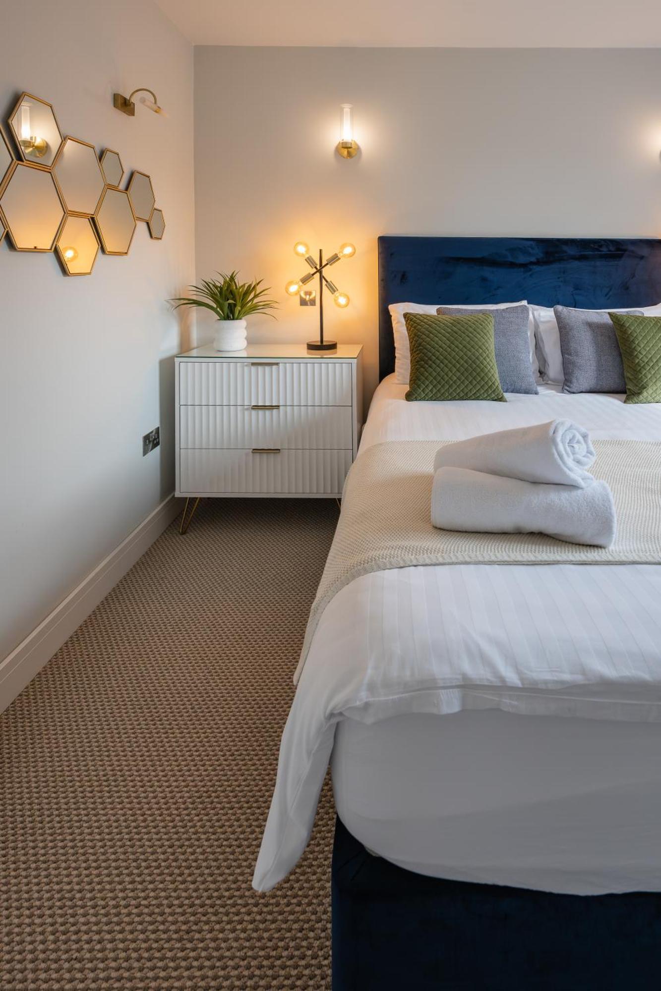 Quiet 2 Bedroom Gem In Stirling Бридж ъф Алън Екстериор снимка