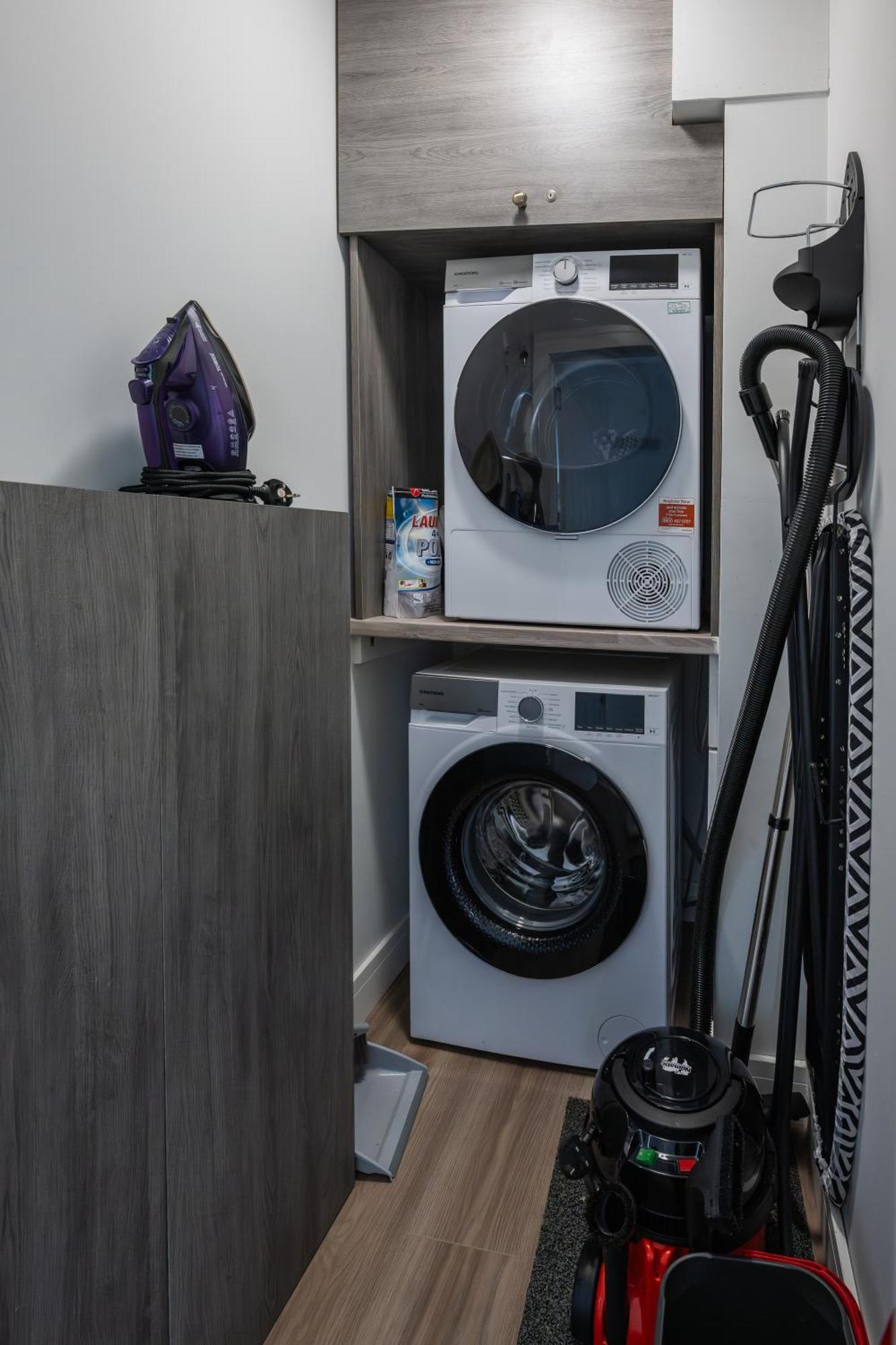 Quiet 2 Bedroom Gem In Stirling Бридж ъф Алън Екстериор снимка